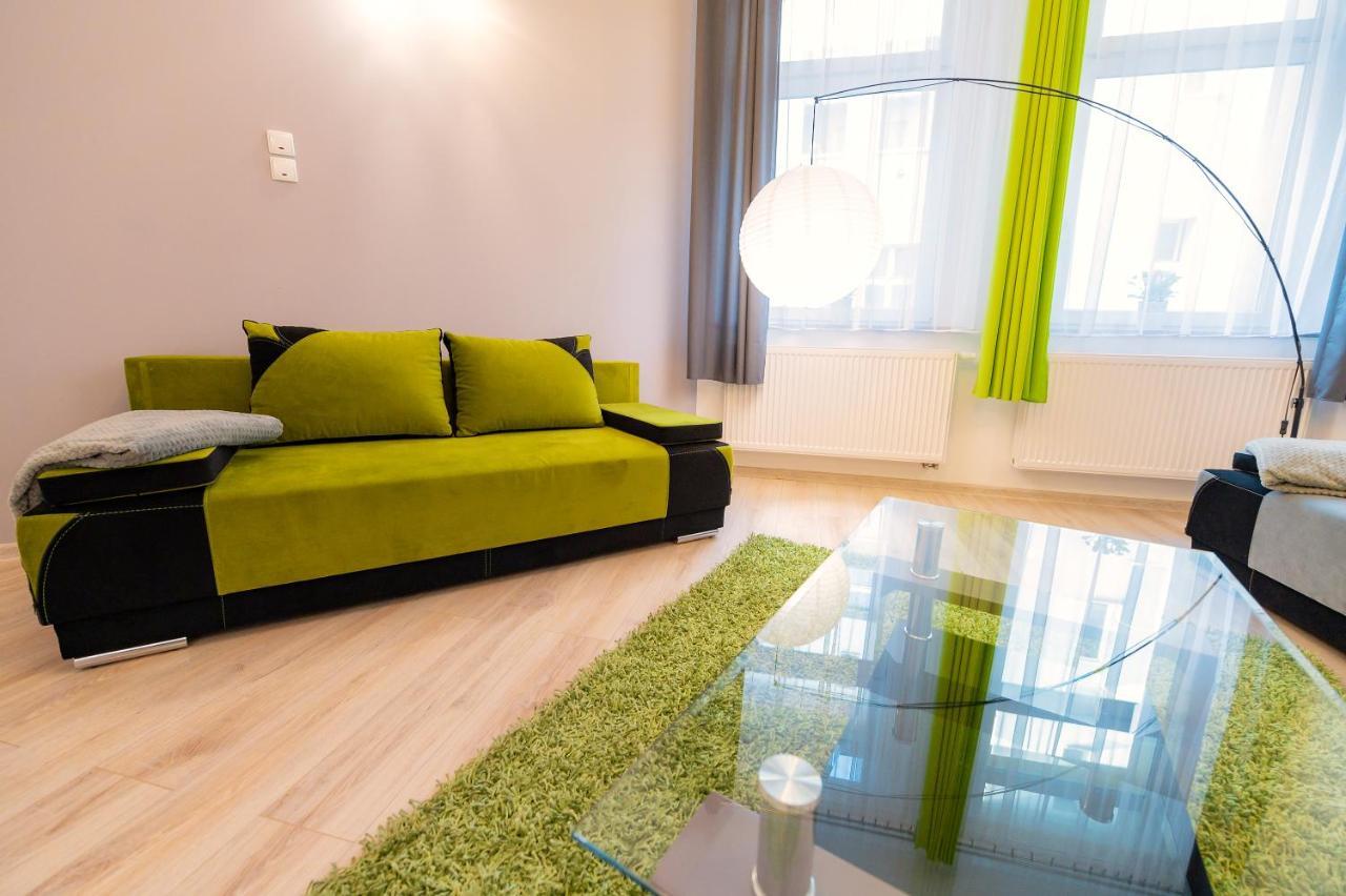Aparthotel Zabrze, Apartamenty W Centrum Z Prywatnym Parkingiem Exterior photo