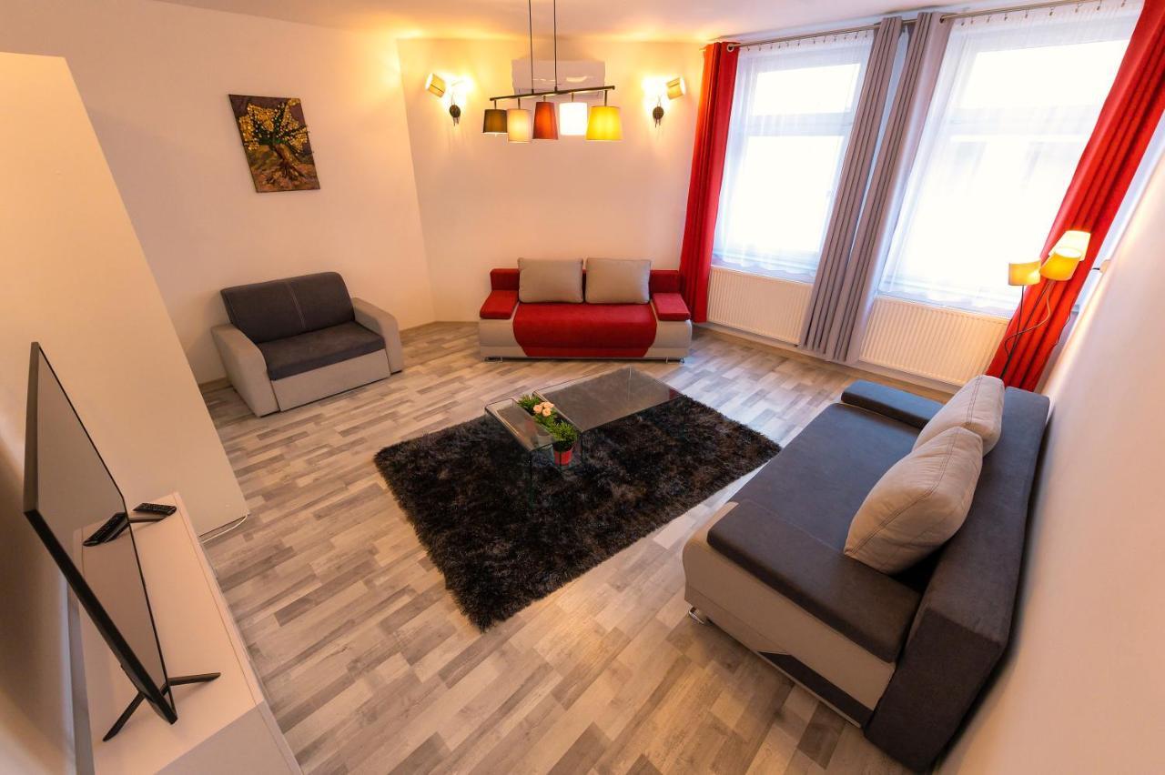 Aparthotel Zabrze, Apartamenty W Centrum Z Prywatnym Parkingiem Exterior photo